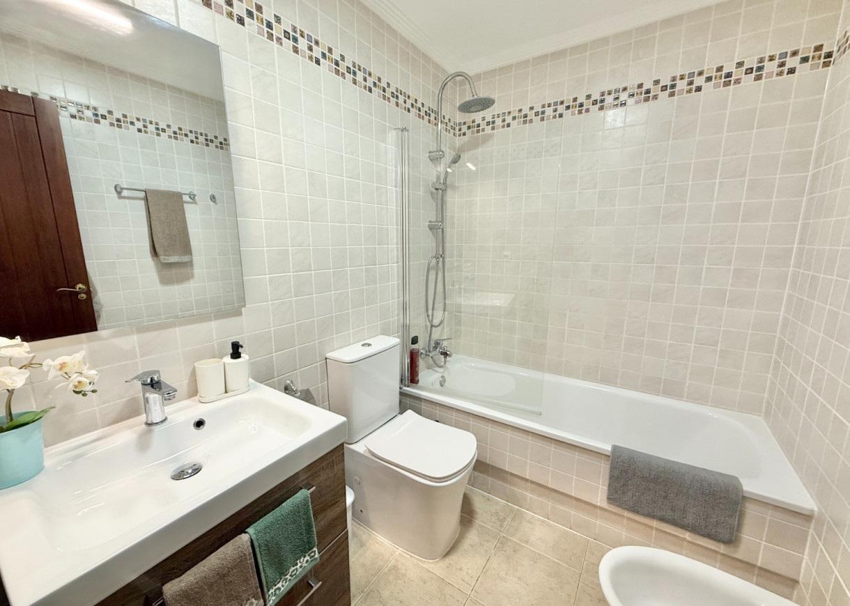 Long time Rental - Lägenhet - Torrevieja - Aguas Nuevas