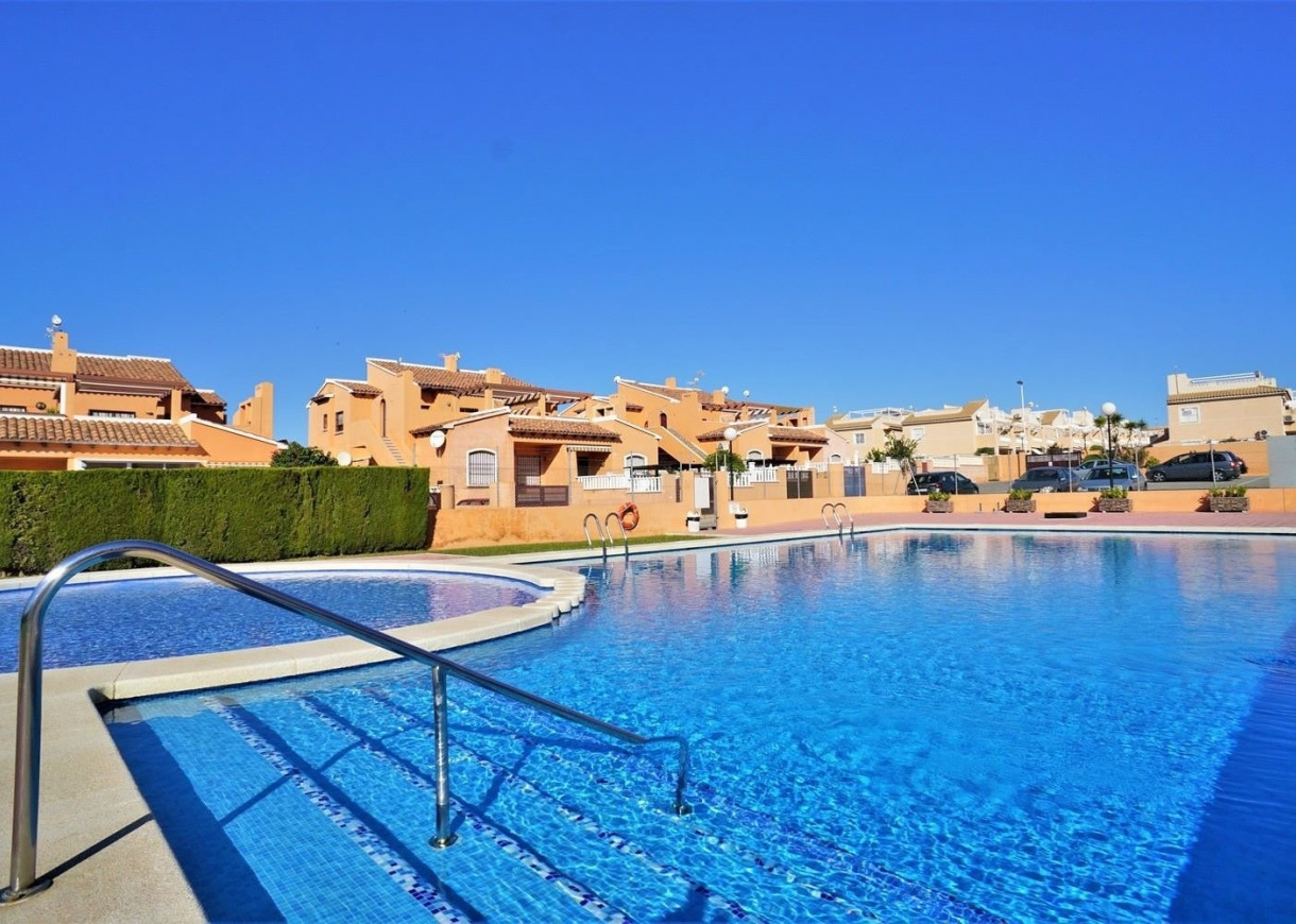 Long time Rental - Lägenhet - Torrevieja - Aguas Nuevas