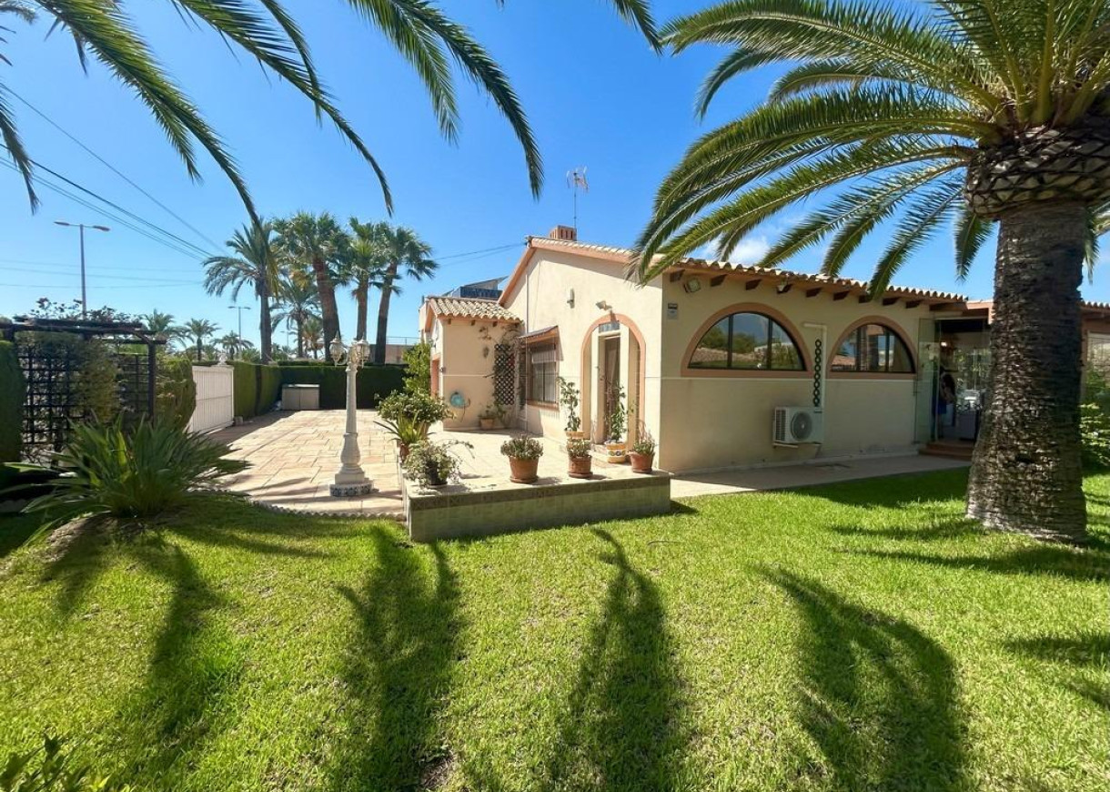 Resale - Villa - Orihuela Costa - Cabo Roig