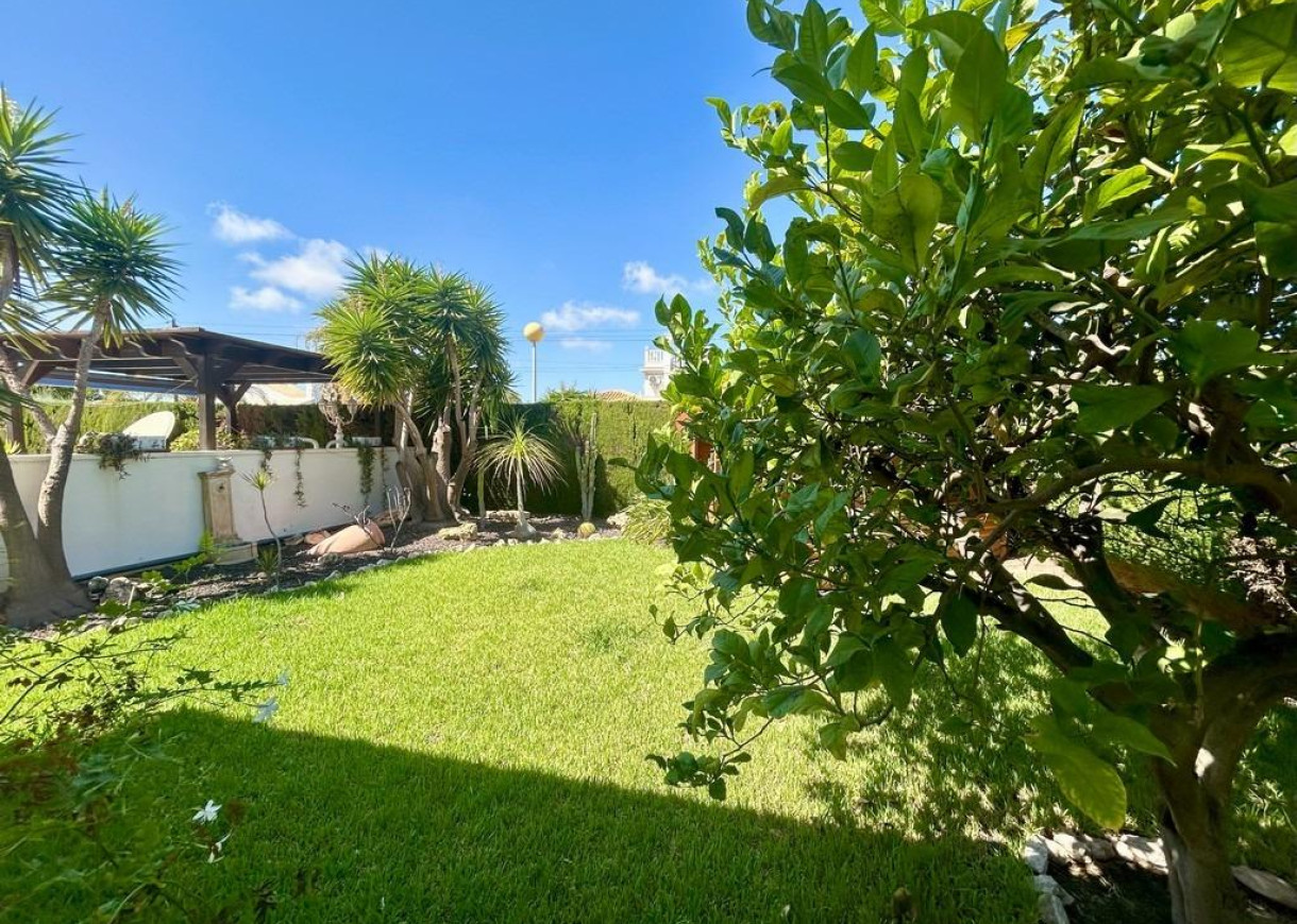 Resale - Villa - Orihuela Costa - Cabo Roig