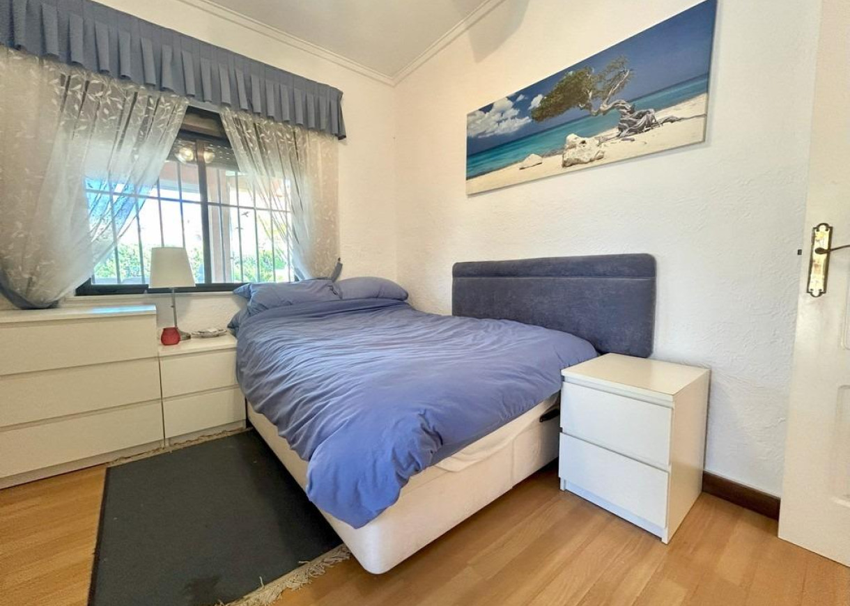 Resale - Villa - Orihuela Costa - Cabo Roig