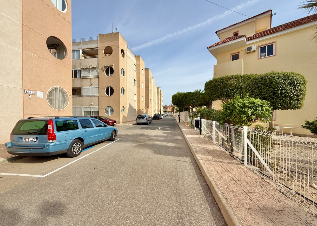 Resale - Apartment - Torrevieja - San Luis / La Siesta