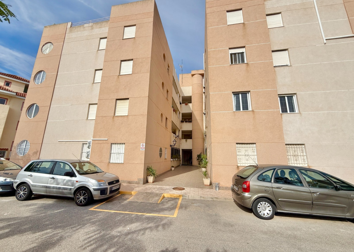 Resale - Apartment - Torrevieja - San Luis / La Siesta