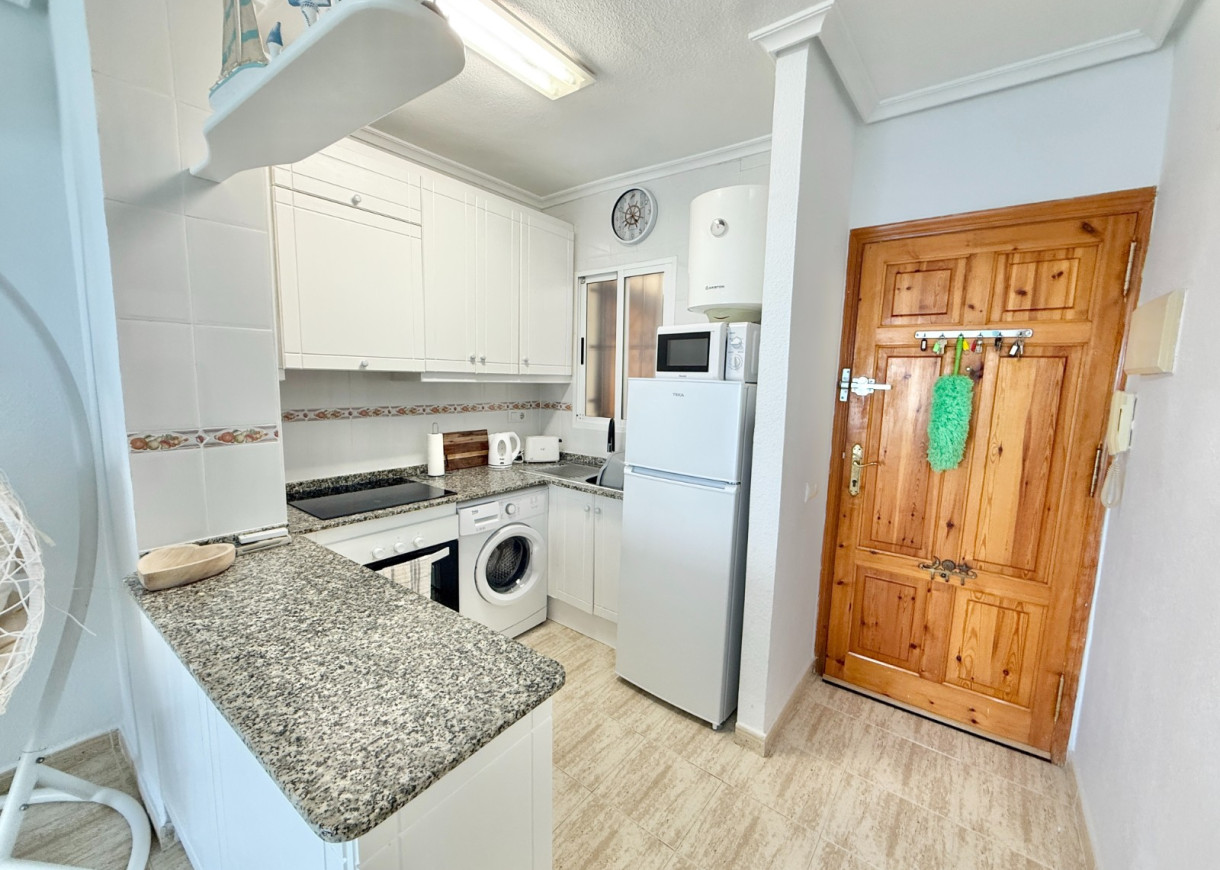 Resale - Apartment - Torrevieja - San Luis / La Siesta