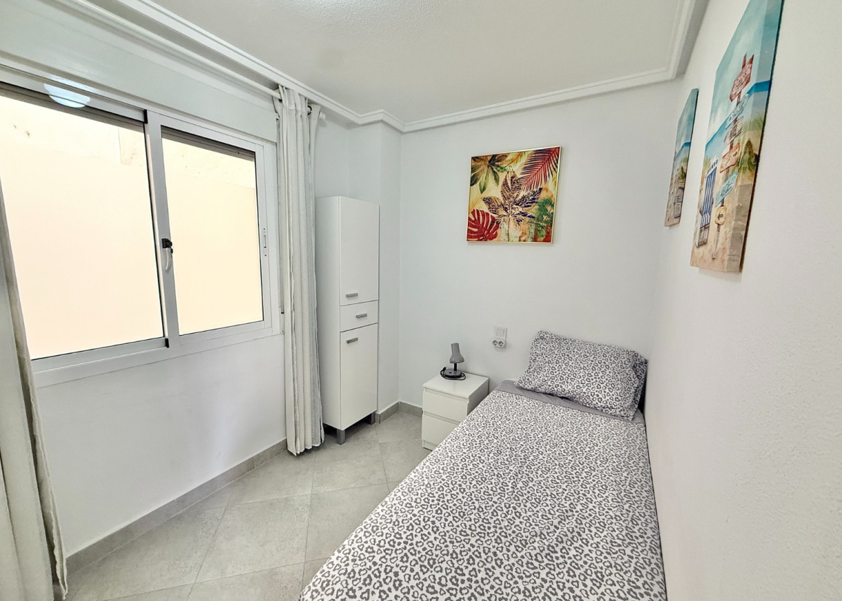 Resale - Apartment - Torrevieja - Centro