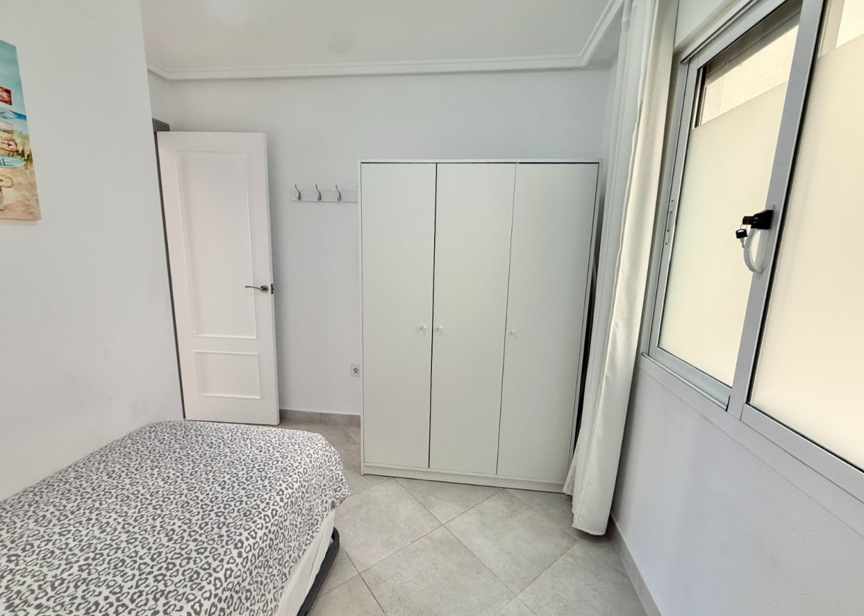 Resale - Apartment - Torrevieja - Centro