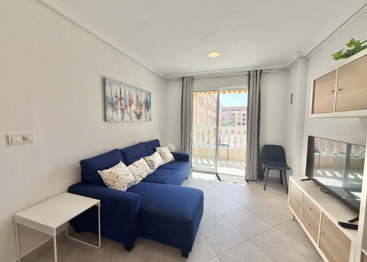 Resale - Apartment - Torrevieja - Centro