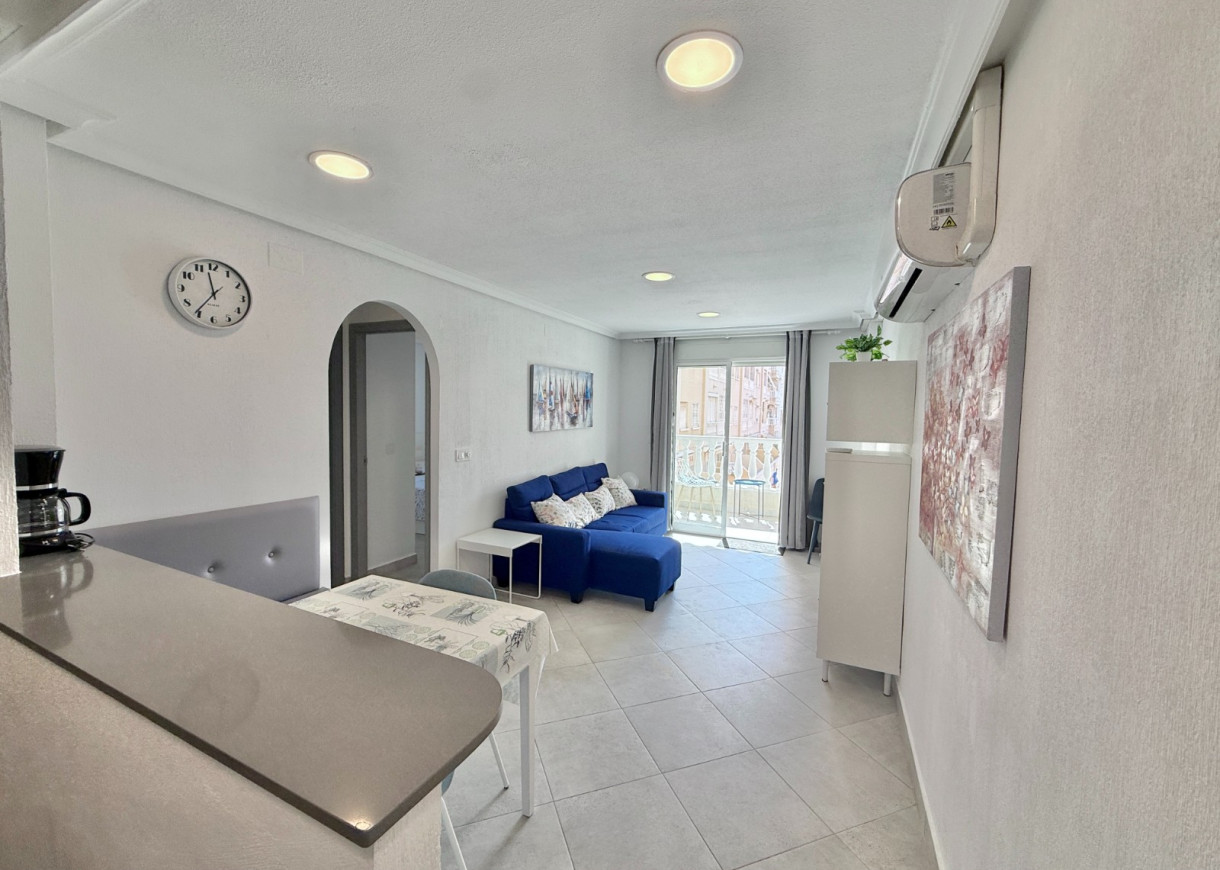 Resale - Apartment - Torrevieja - Centro