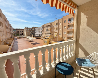 Resale - Apartment - Torrevieja - Centro