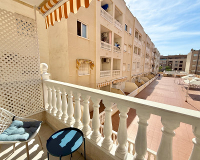 Resale - Apartment - Torrevieja - Centro