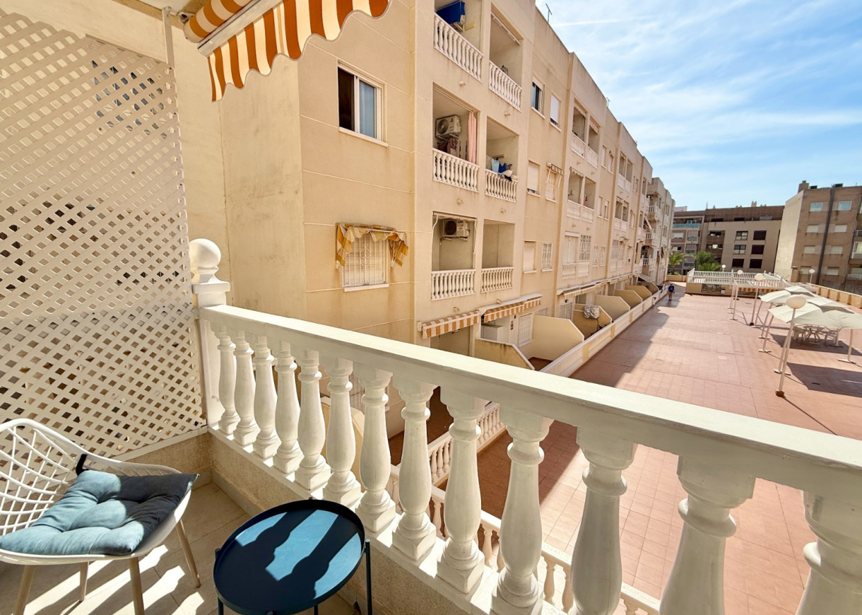 Resale - Apartment - Torrevieja - Centro