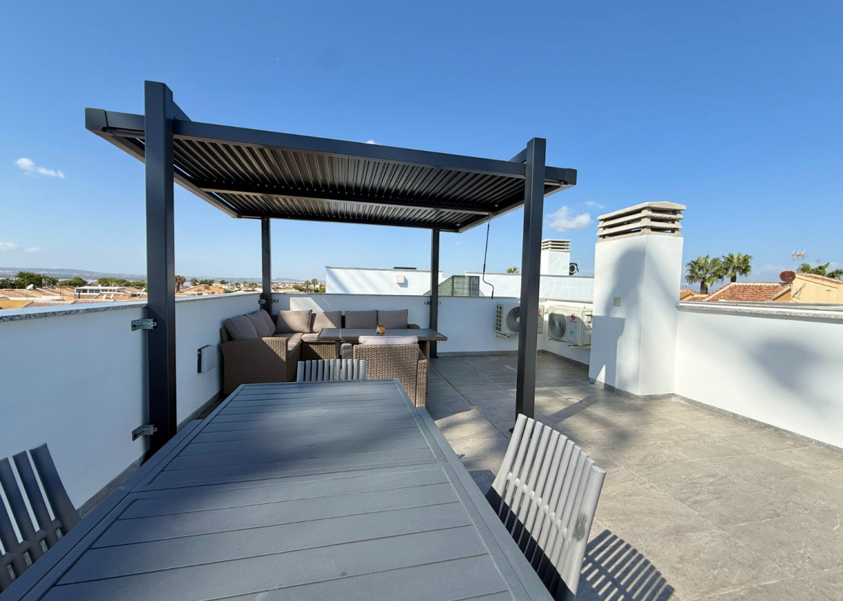 Resale - Villa - Torrevieja - Torretas