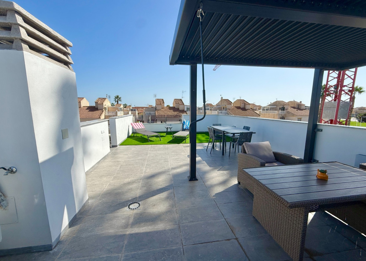 Resale - Villa - Torrevieja - Torretas