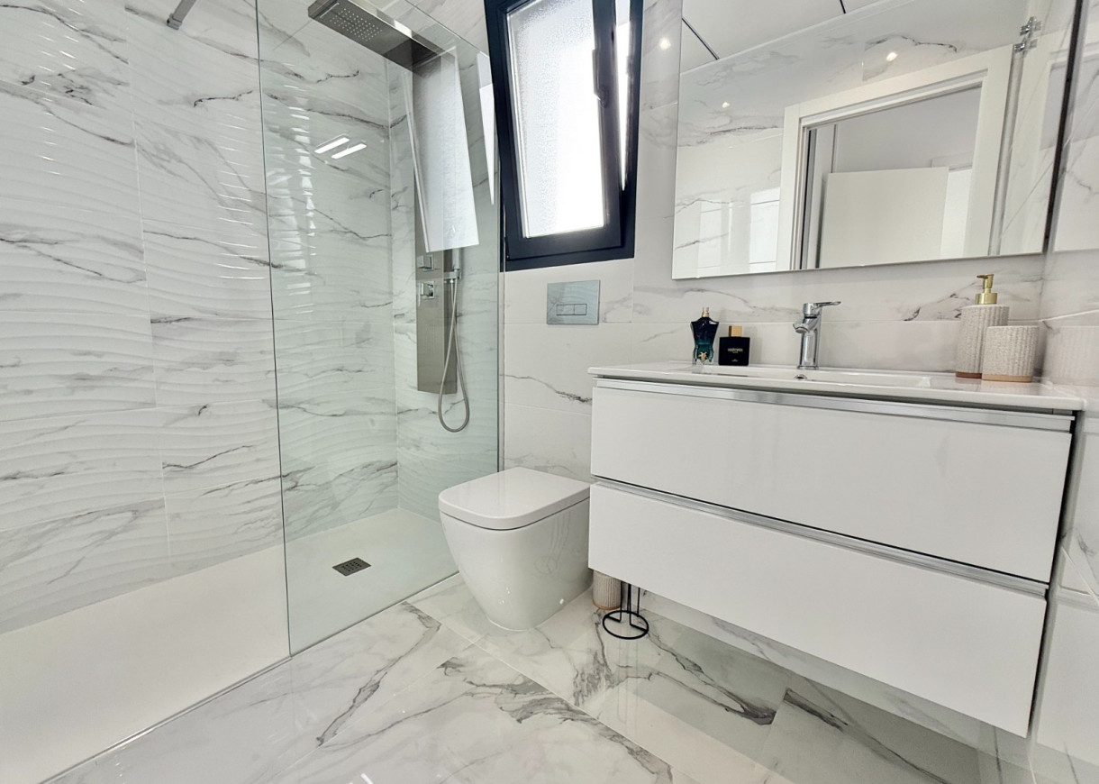 Resale - Villa - Torrevieja - Torretas