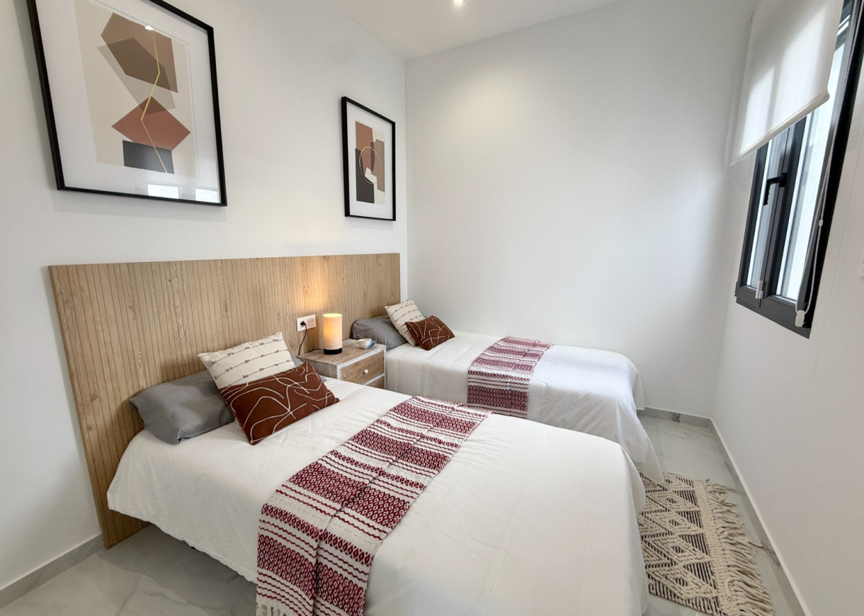 Resale - Villa - Torrevieja - Torretas