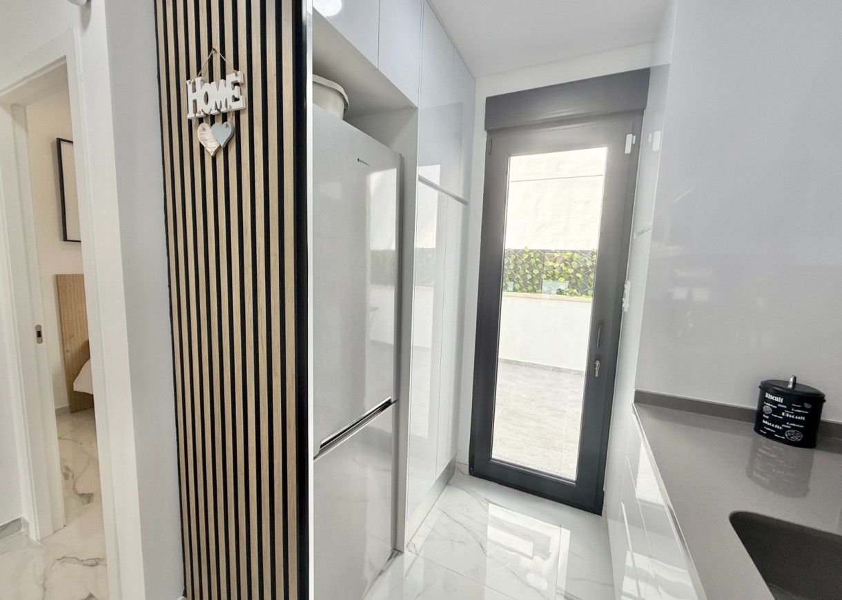 Resale - Villa - Torrevieja - Torretas