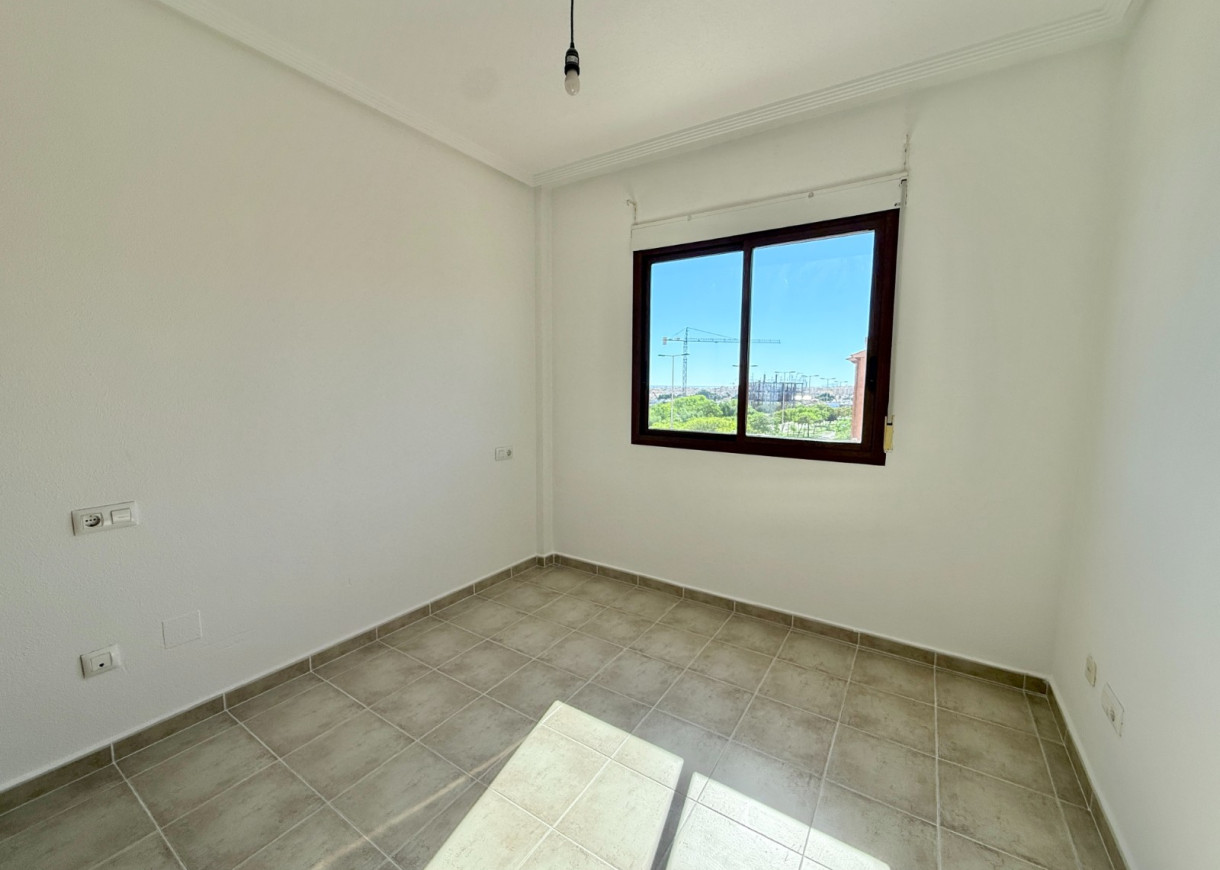 Resale - Lägenhet - Torrevieja - Aguas Nuevas