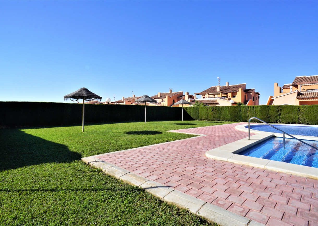 Resale - Lägenhet - Torrevieja - Aguas Nuevas