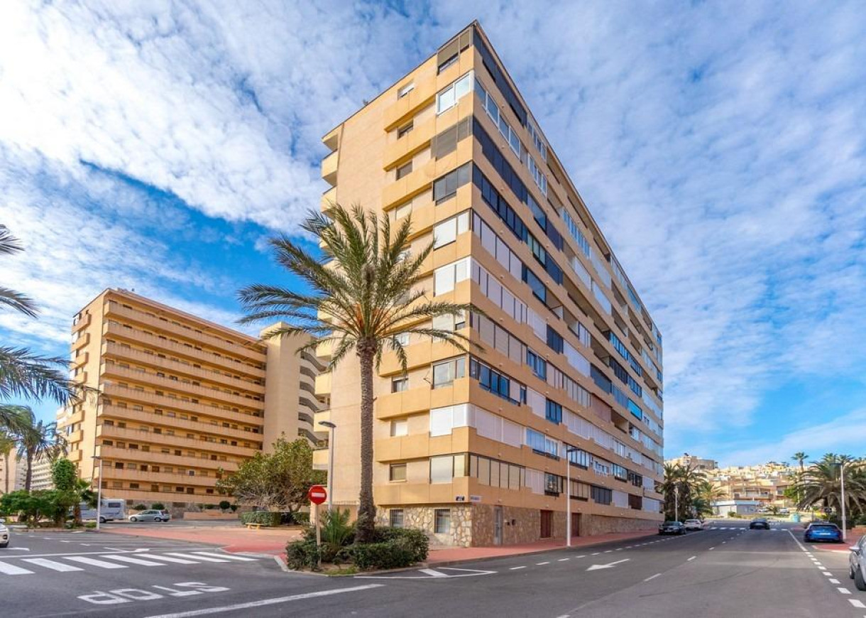 Resale - Apartment - Torrevieja - Cabo cervera