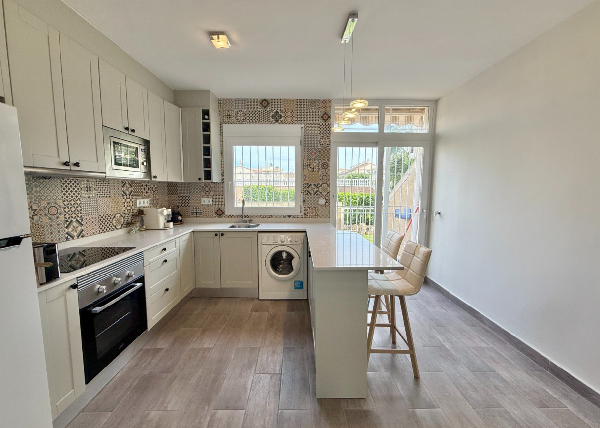 Resale - Duplex - Torrevieja - Aguas Nuevas