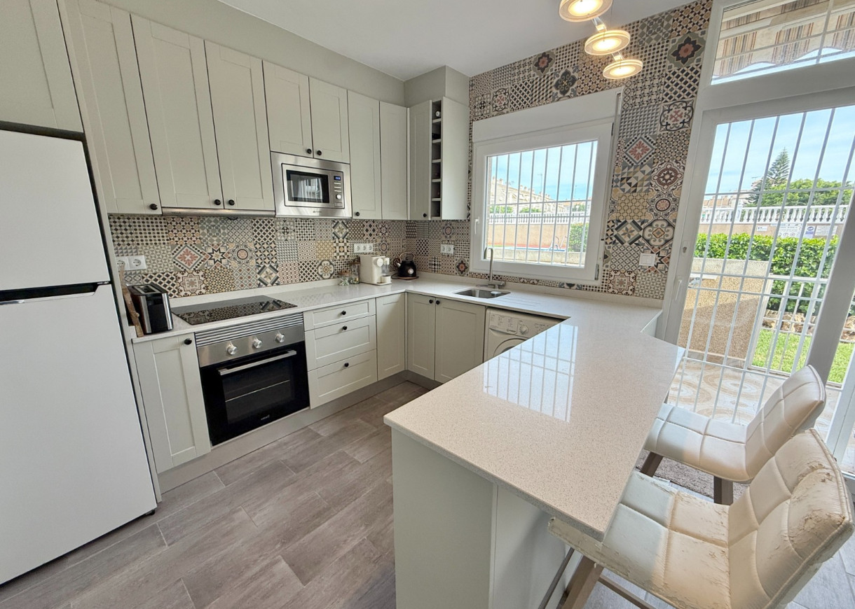 Resale - Duplex - Torrevieja - Aguas Nuevas