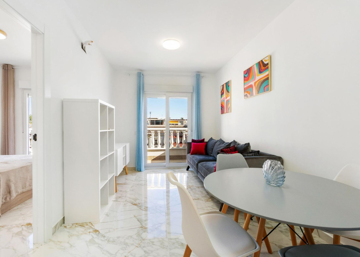 Resale - Villa - Torrevieja - El chaparral