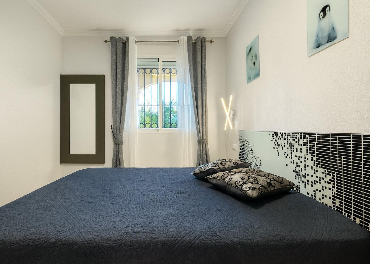 Resale - Apartment - Orihuela Costa - Altos de Campoamor