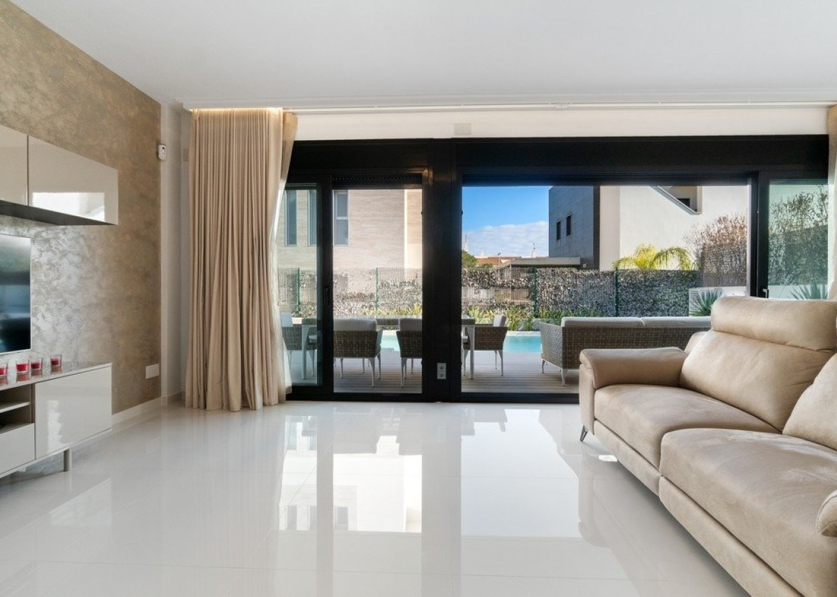 Resale - Villa - Orihuela Costa - Agua Marina