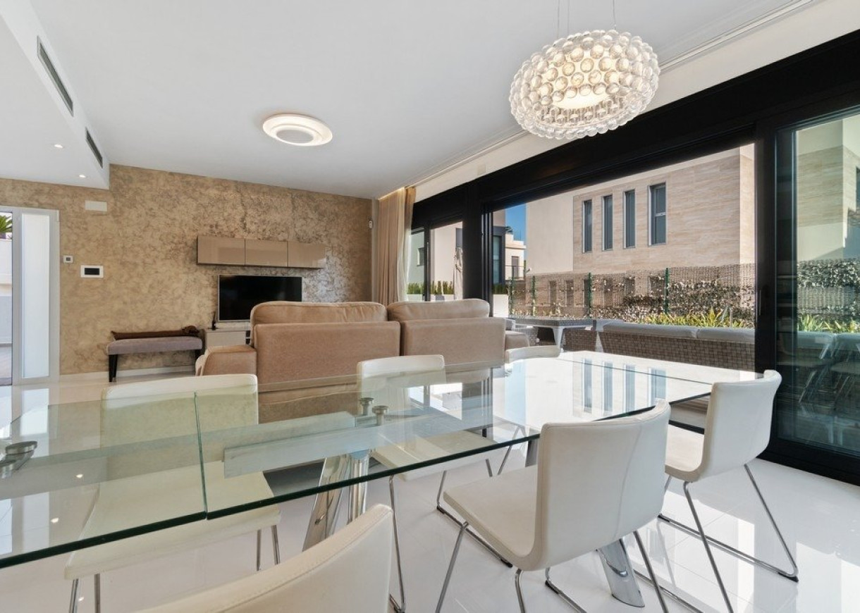 Resale - Villa - Orihuela Costa - Agua Marina