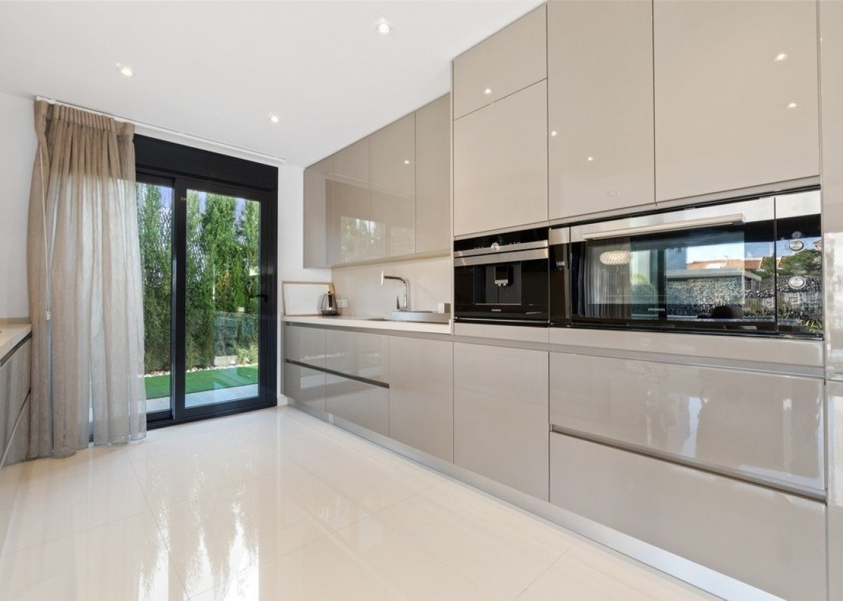 Resale - Villa - Orihuela Costa - Agua Marina