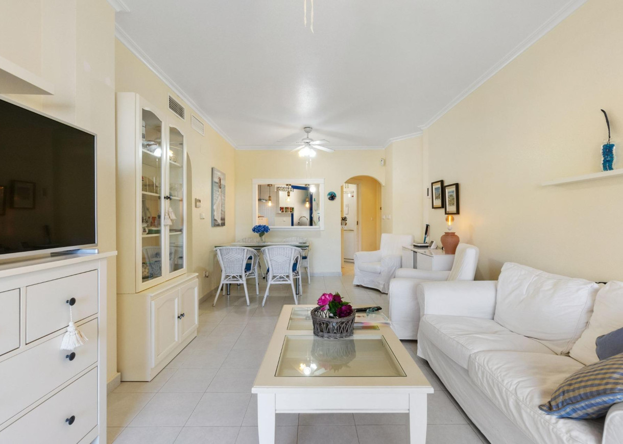 Resale - Apartment - Orihuela Costa - Campoamor