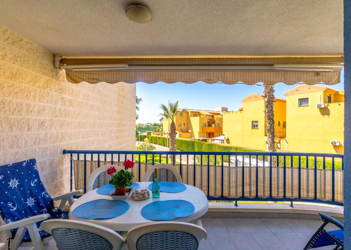 Resale - Apartment - Orihuela Costa - Campoamor
