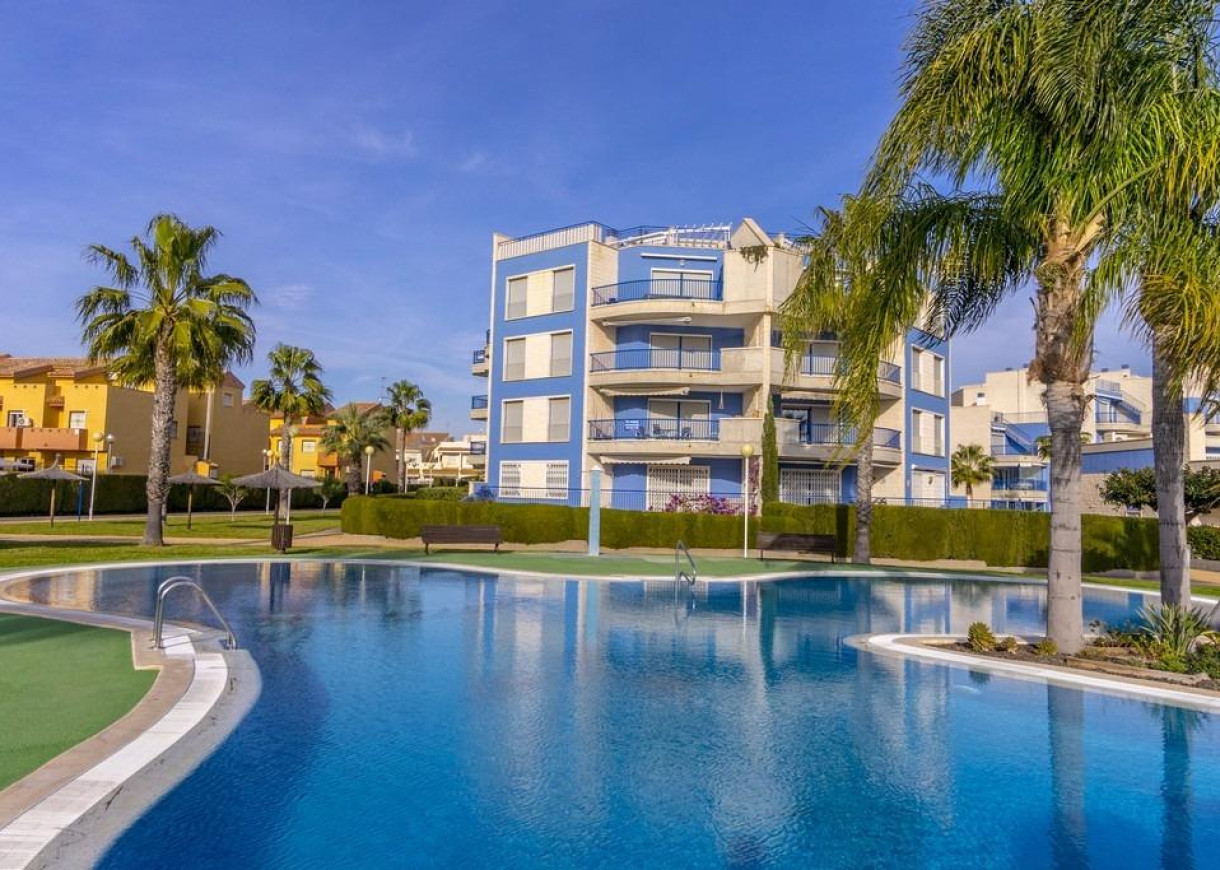 Resale - Apartment - Orihuela Costa - Campoamor