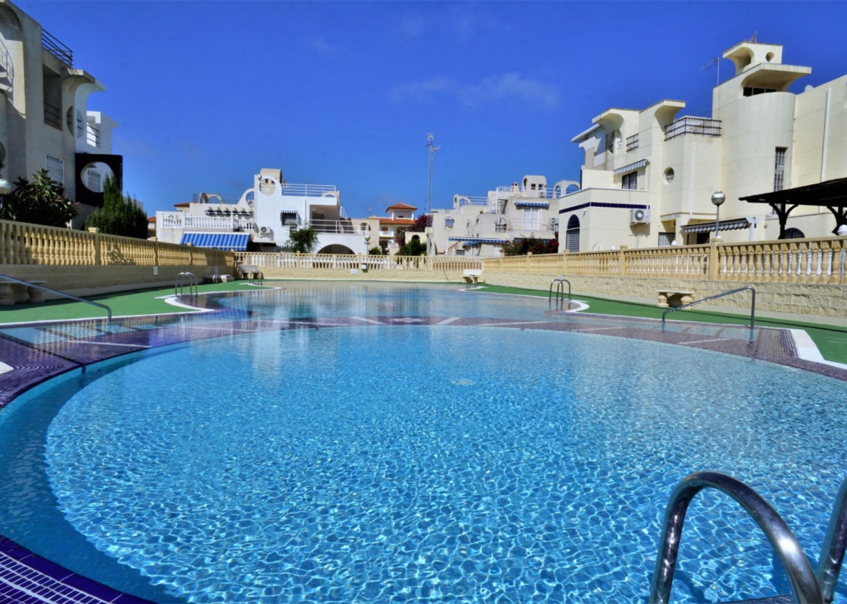 Location longue durée - Appartement - Torrevieja - La Mata