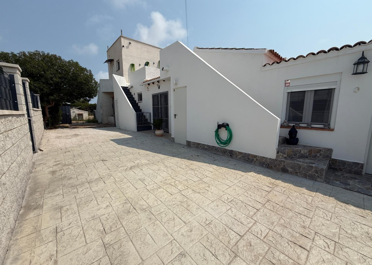 Resale - Bungalow - Torrevieja - San Luis / La Siesta