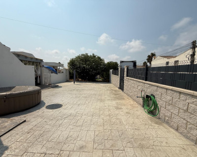 Resale - Bungalow - Torrevieja - San Luis / La Siesta