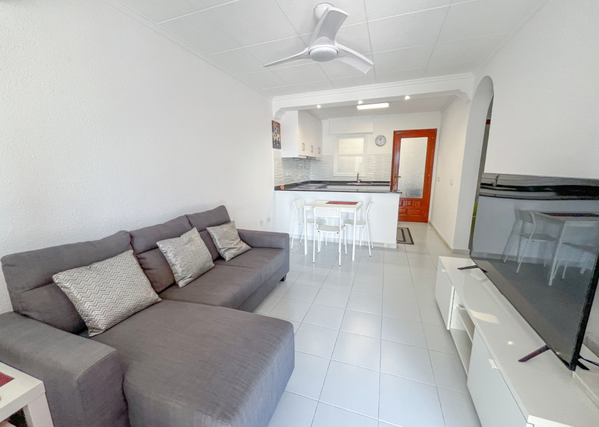 Resale - Bungalow - Torrevieja - San Luis / La Siesta