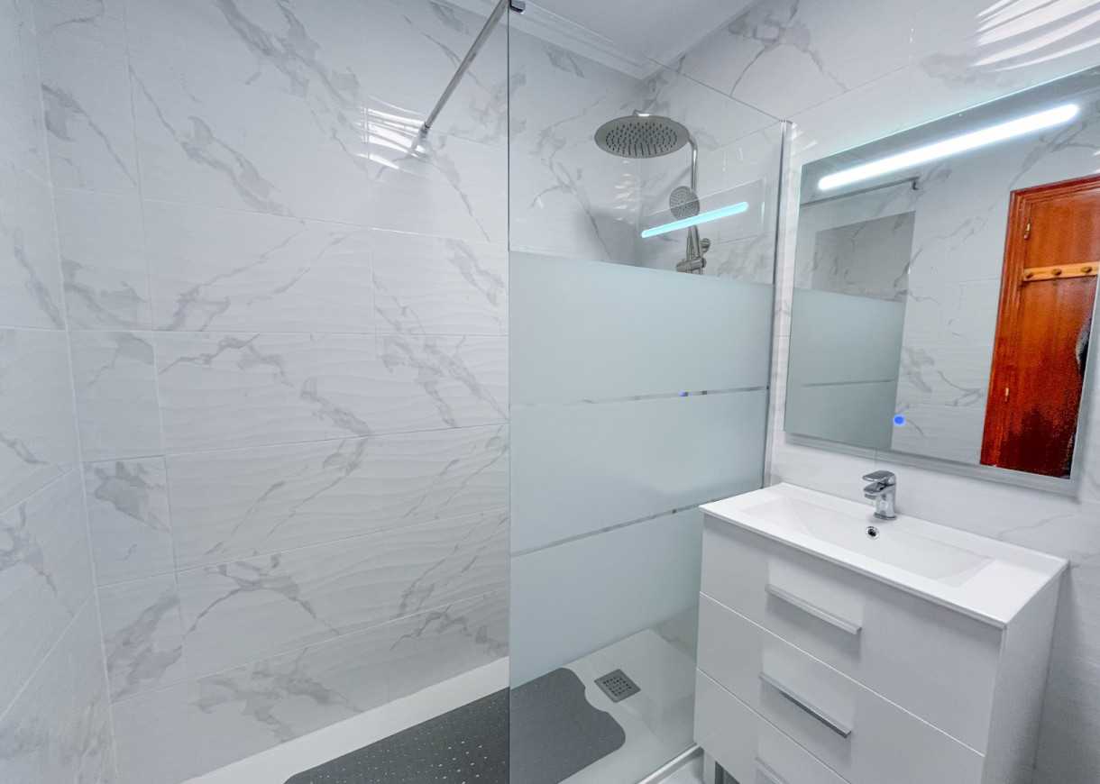 Resale - Bungalow - Torrevieja - San Luis / La Siesta