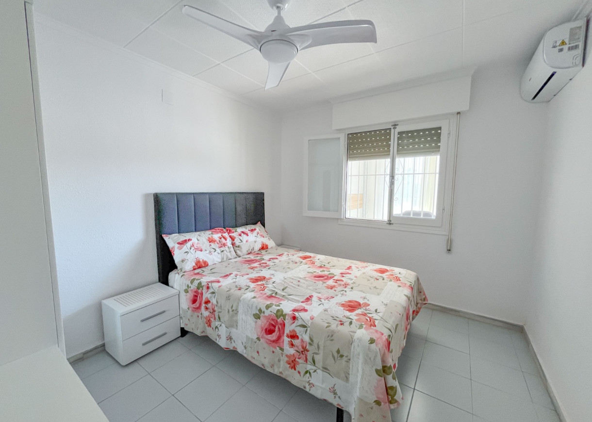 Resale - Bungalow - Torrevieja - San Luis / La Siesta