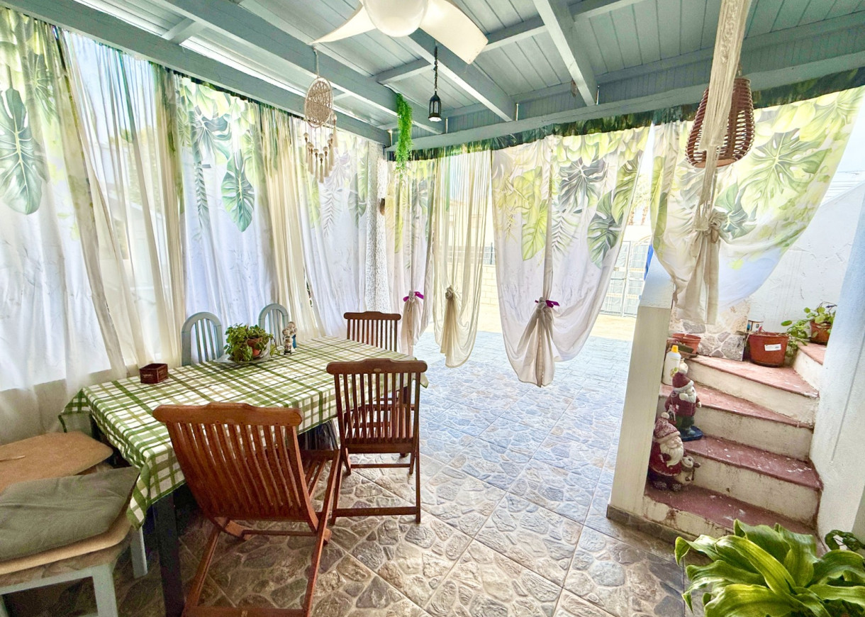 Resale - Bungalow - Torrevieja - San Luis / La Siesta