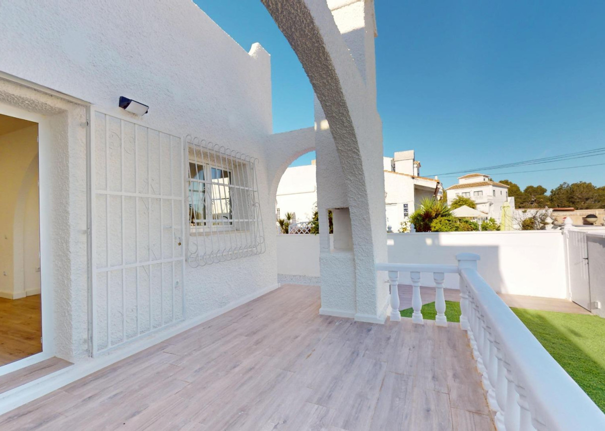 Resale - Bungalow - San Miguel de Salinas - BLUE LAGOON