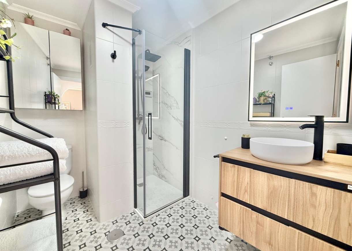 Resale - Apartment - La Mata