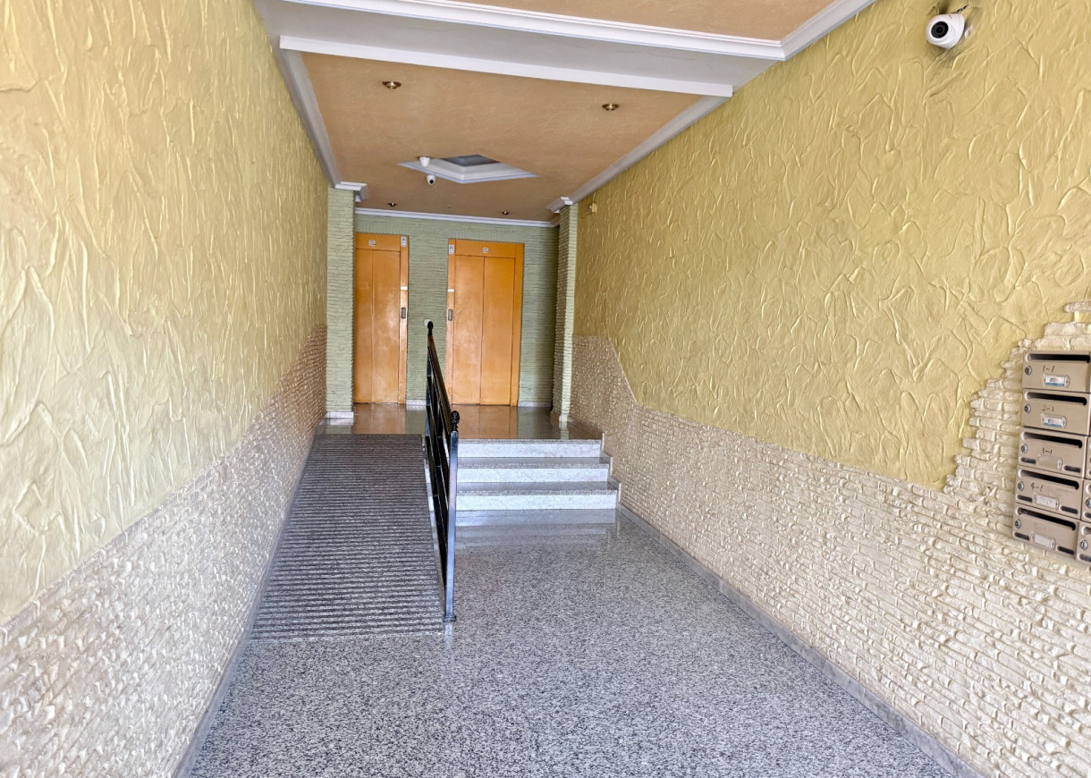 Resale - Apartment - Torrevieja - Centro