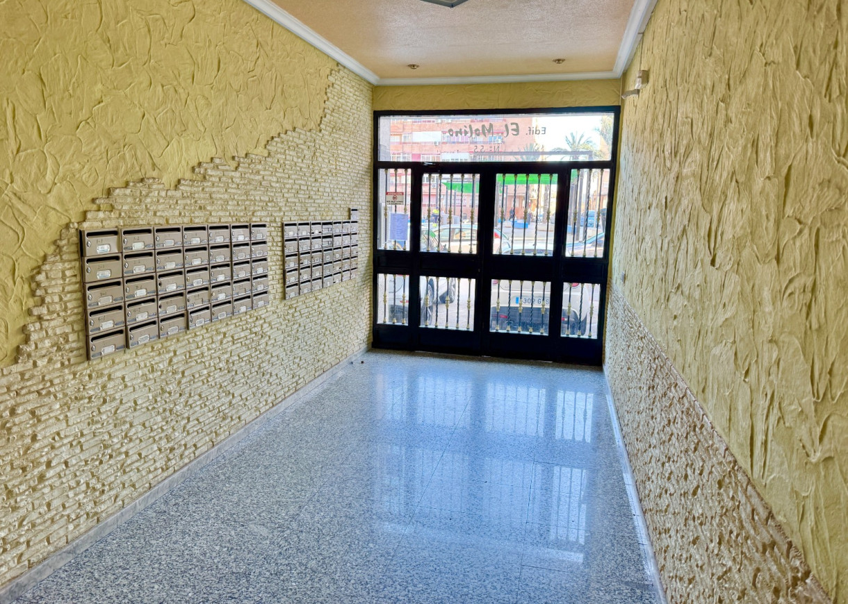 Resale - Apartment - Torrevieja - Centro