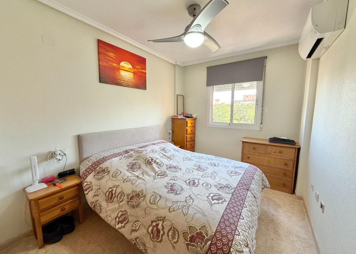 Resale - Apartment - Torrevieja - Centro