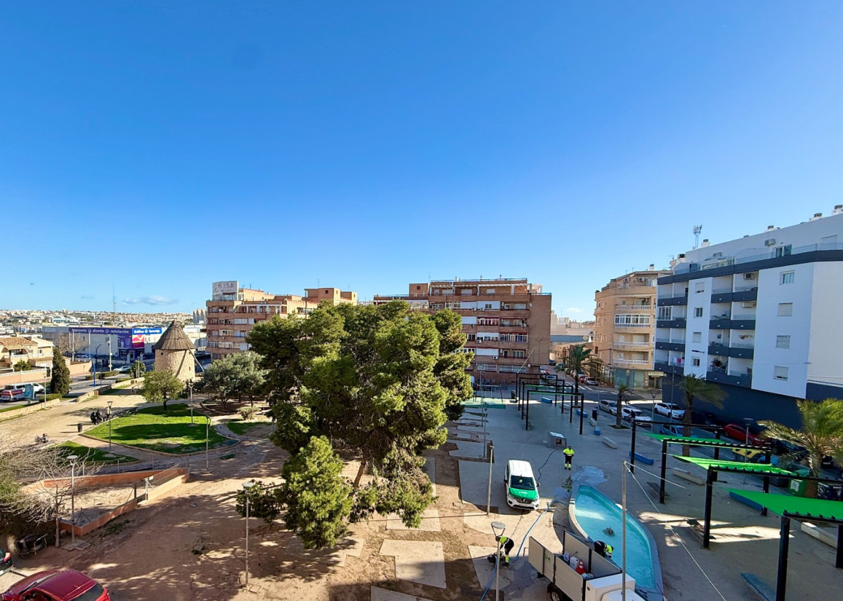 Resale - Apartment - Torrevieja - Centro