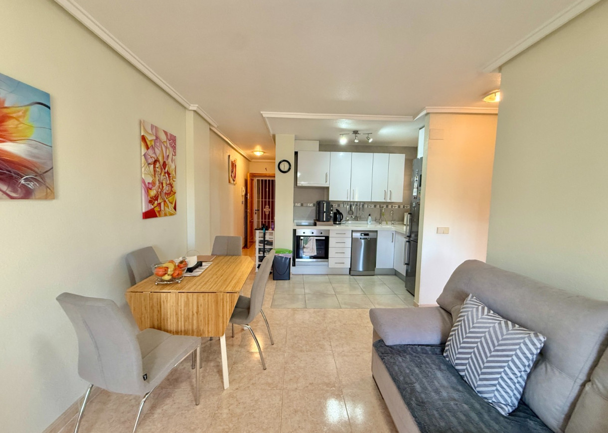 Resale - Apartment - Torrevieja - Centro