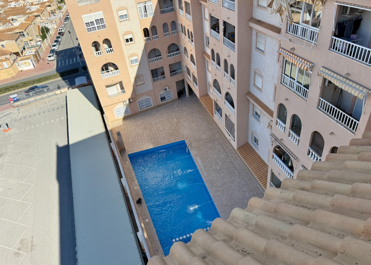 Resale - Apartment - Torrevieja - Centro