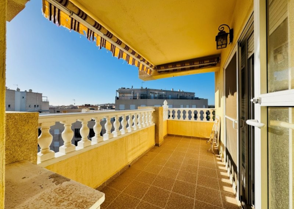 Resale - Penthouse - La Mata - Alanis