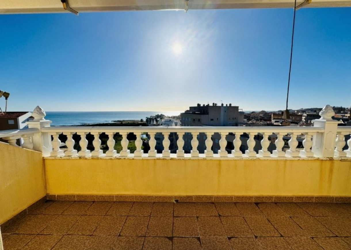 Resale - Penthouse - La Mata - Alanis